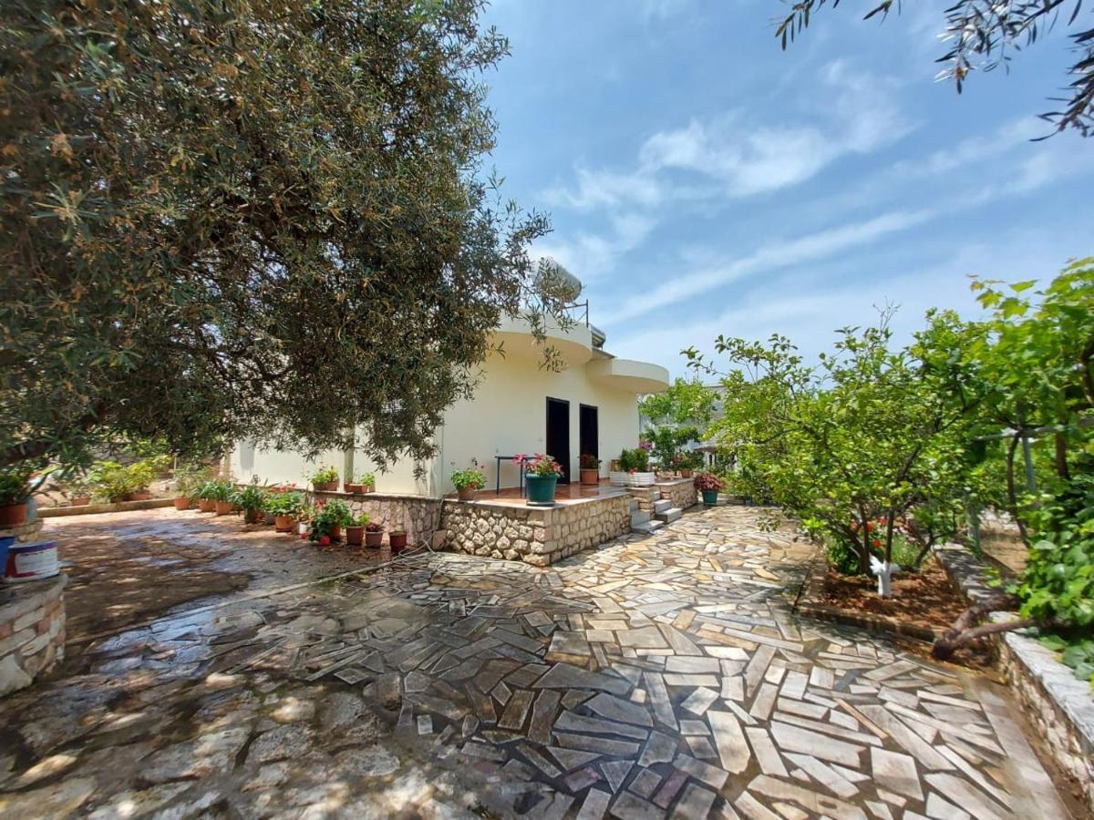 Vila Rexhaj Ksamil Luaran gambar